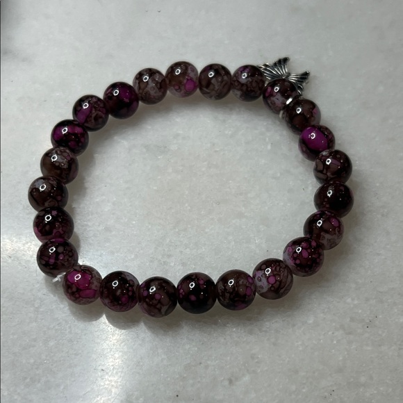 Chic Beaded Bracelet with Butterfly Charm - Picture 4 of 7